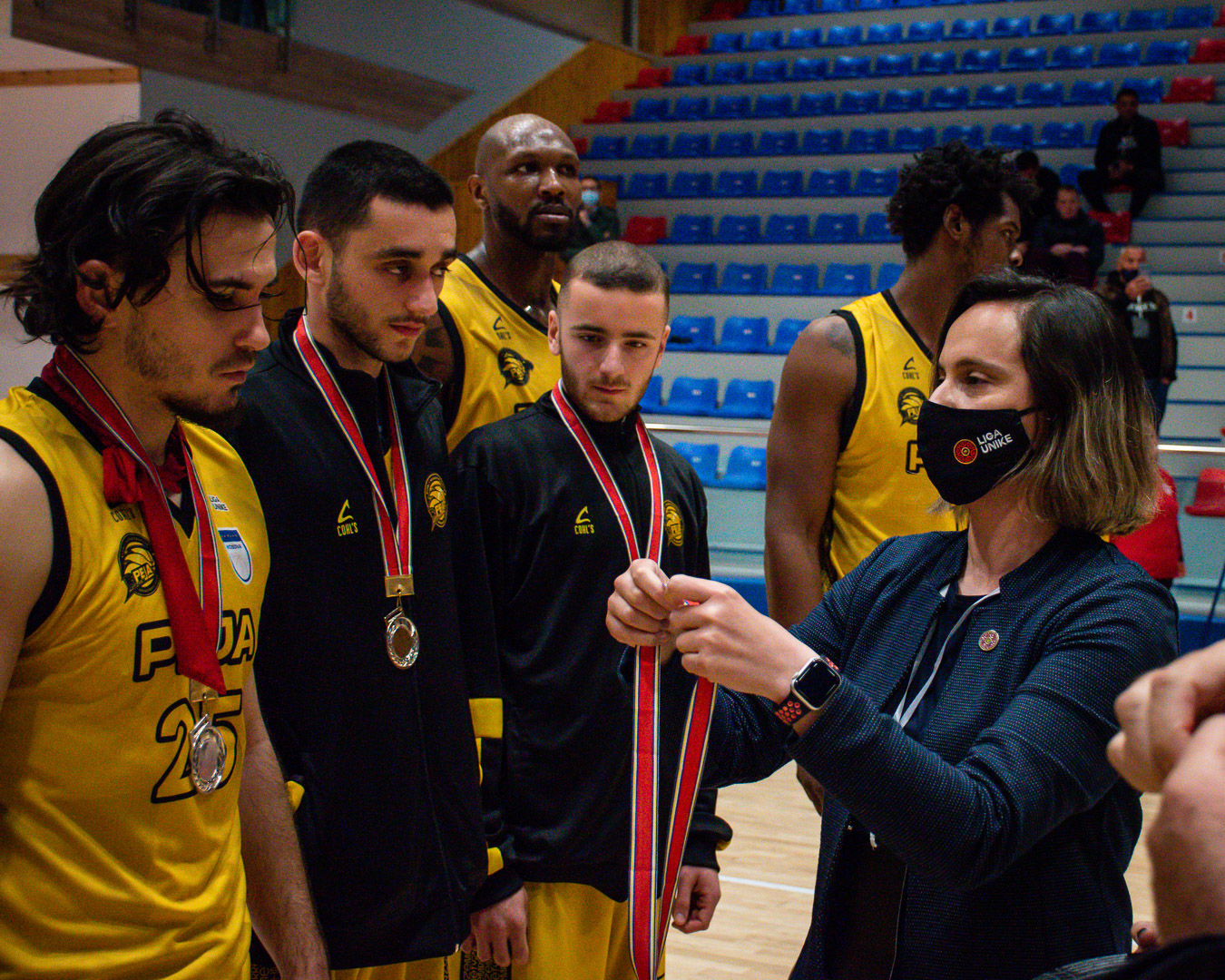 Golden Eagle Ylli fiton Ligën Unike